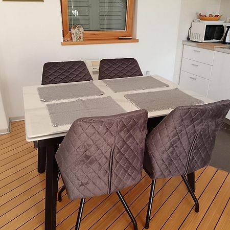 Lily Apartments Punta Skala Petrcane Ngoại thất bức ảnh